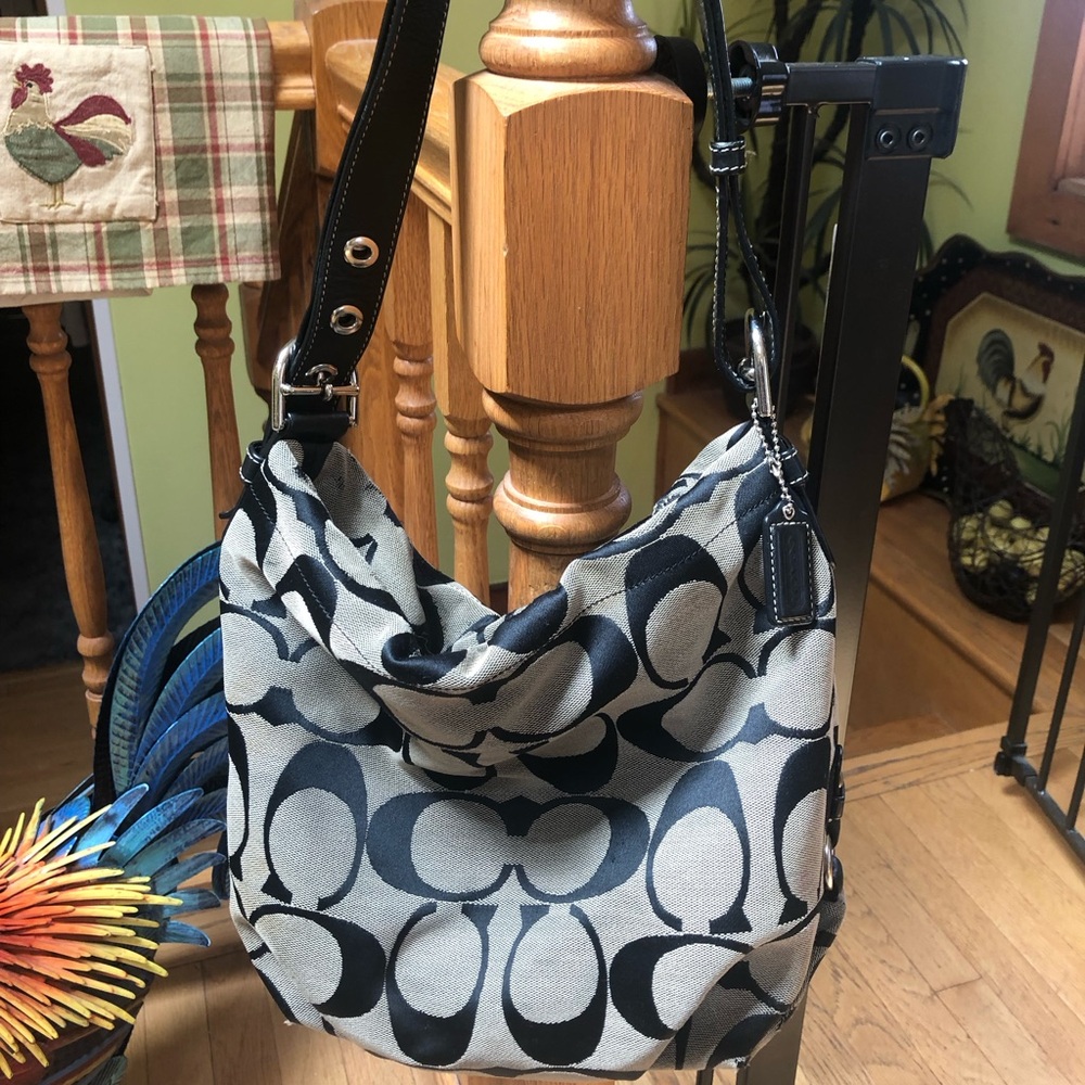 Coach Hobo Bag Early 2000s Y2K classic monogram with original Hangtag
